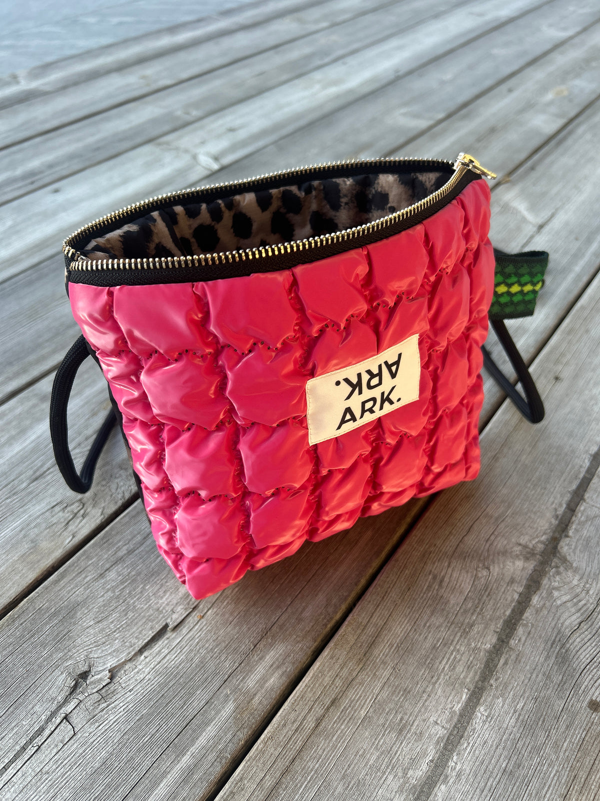 Mobo Bag Bright pink/Leo