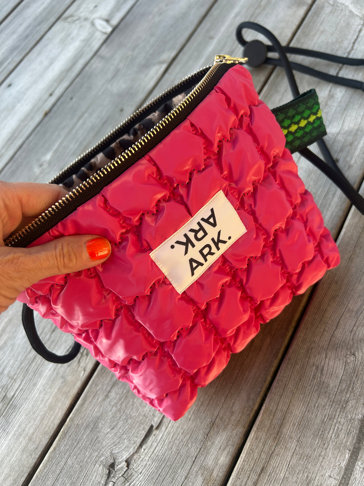 Mobo Bag Bright pink/Leo