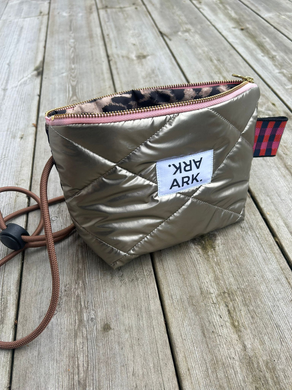 Mobo Bag Metallic Gold