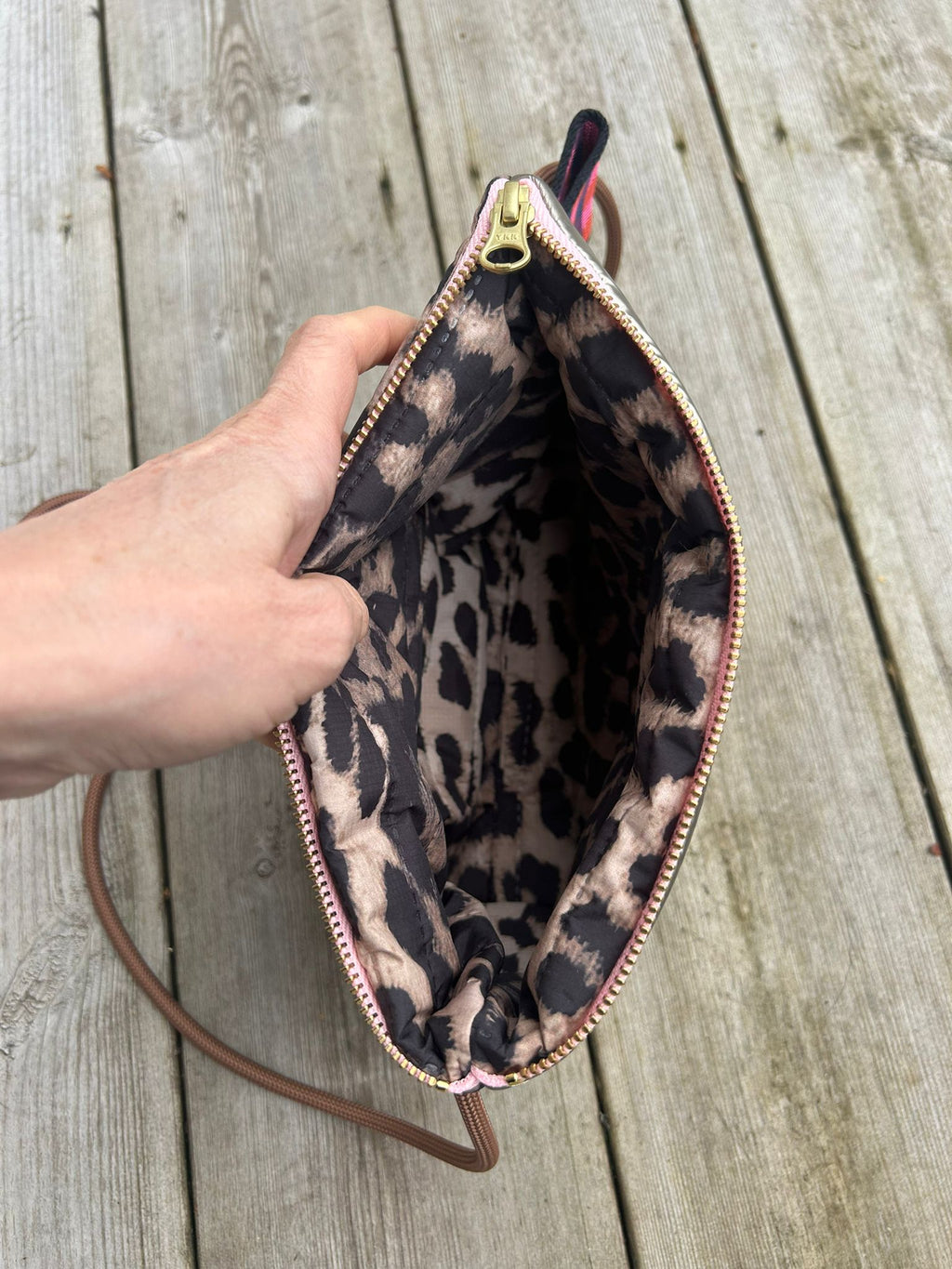 Mobo Bag Metallic Gold